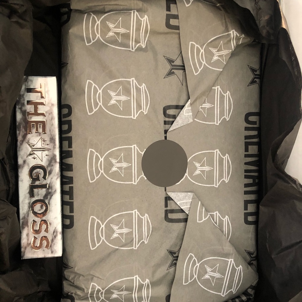 BUNDLE: JSC Cremated Palette & Heaven’s Gate Gloss